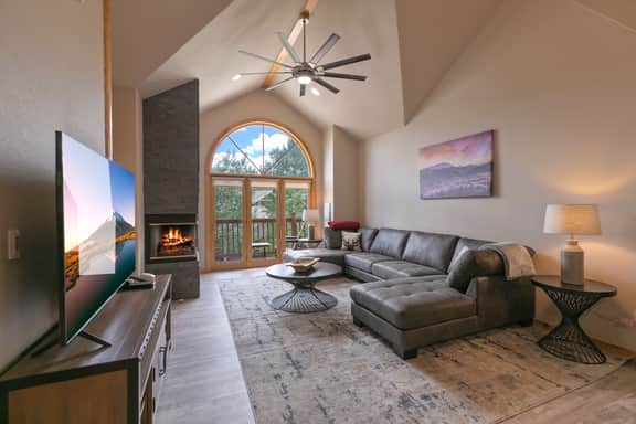 Elk Ridge Imperial Townhome: Spacious, Hot Tub - Image 2