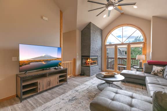 Elk Ridge Imperial Townhome: Spacious, Hot Tub - Image 3