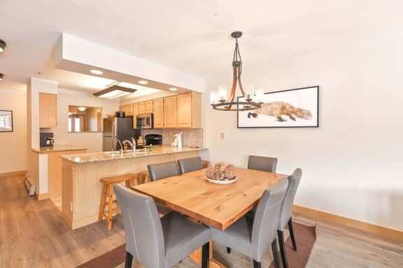 Tyra Chalet Condo: Ski-In/Ski-Out - Image 5