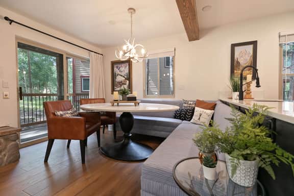 Timbernest Summit Escape: Beautiful Updates, Great Location - Image 5