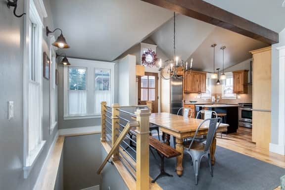 Plum Cottage: Gorgeous Historic Home - Image 5