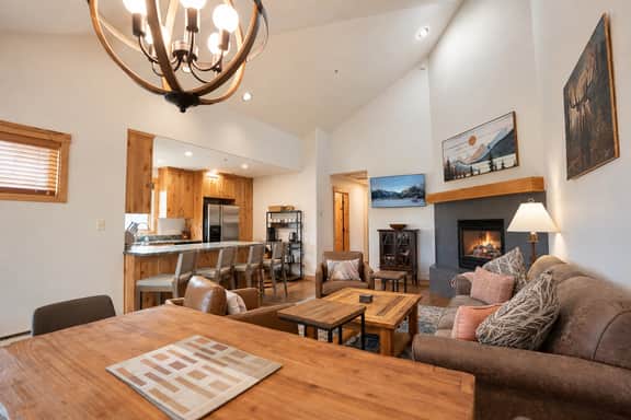 Twin Elk Lodge Pine & Peak Townhome: Walk To Main Street & Gondola, Ski-In - Image 5