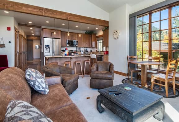 Frisco Sports Chalet Tenmile Condo: Stylish, On Shuttle Route - Image 4