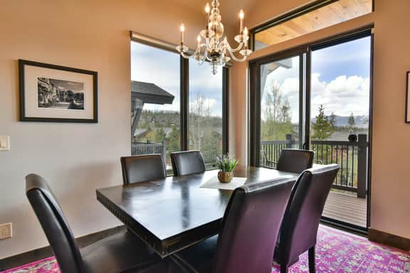 Lodgepole Lookout: Panoramic Mountain Views - Image 4