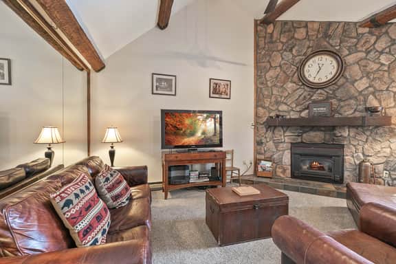 Park Place Crestone Peak Condo: Great Ski-In Location - Image 2