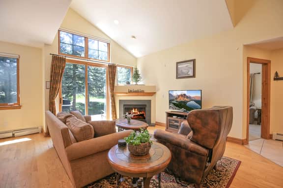 Highland Greens Fairway Townhome: Hot Tub, Views - Image 2