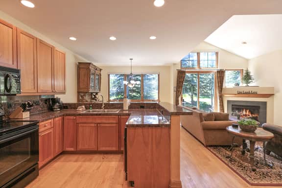 Highland Greens Fairway Townhome: Hot Tub, Views - Image 5