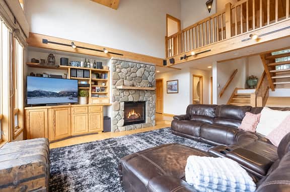 Quandary Views of Breckenridge: Scenic Views & Mountain Comfort - Image 3