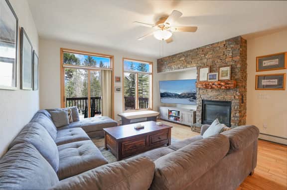 Prospect Point Getaway: Mountain Views w/ Private Hot Tub - Image 2