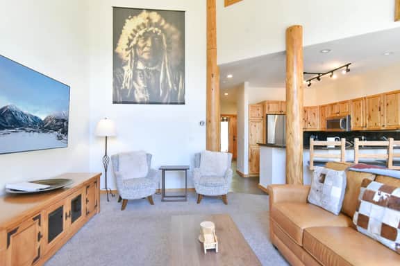 Elk Ridge Retreat Townhome: Private Hot Tub & Pool Access - Image 4