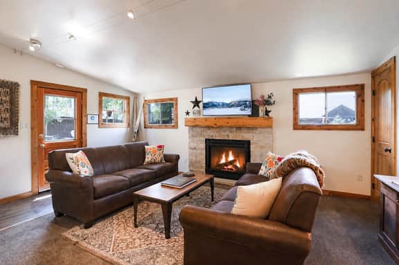 Urban Farmhouse on French Home: Hot Tub, Stroll to Main St - Image 4