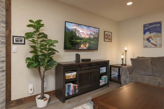 Park Place Pikes Peak Condo: Ski In, Walk To Main St - Image 5