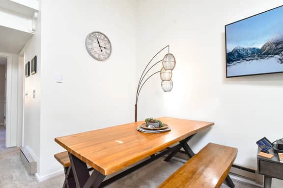 Windwood Bluebird Townhome - Walk to Town, Close to Everything! - Image 3