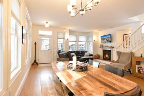 Main Street Retreat: Downtown, Mountain Views, Hot Tub - Image 3