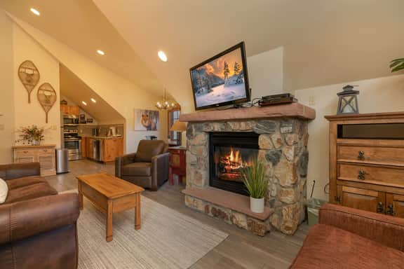 Expedition Station Powder Days Condo: Ski In, Ski Out Keystone Retreat - Image 5