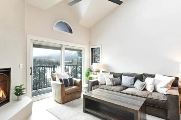 Lake Forest Alpine View: Lake & Mountain Views - Image 4