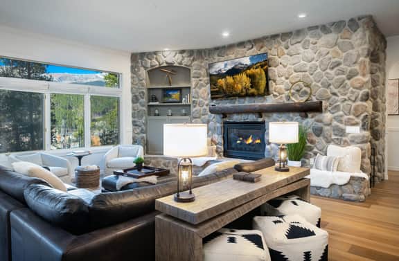 Dyer Trail Long Stay: Spacious Home w/ Mountain Views - Image 2