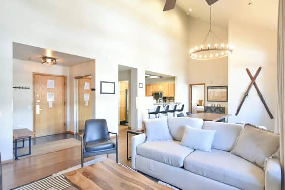 River Mountain Lodge Uptown: Private Hot Tub, Mountain Views, Downtown! - Image 4