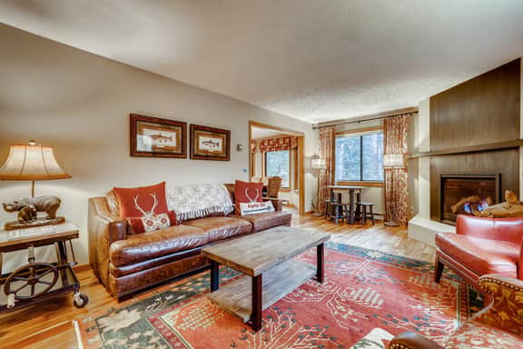 Casa de Montagne Home: High-End Log Home, Downtown Frisco - Image 3