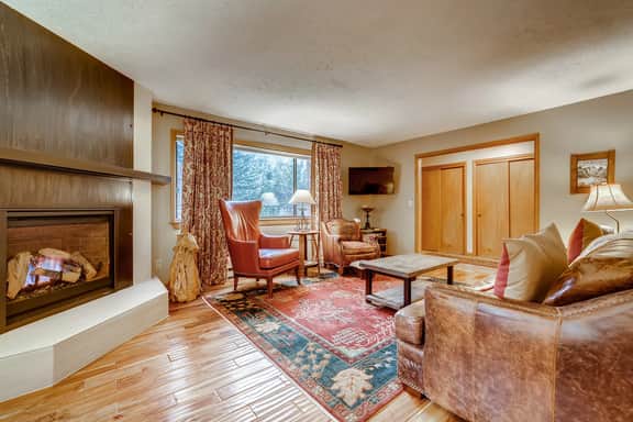 Casa de Montagne Home: High-End Log Home, Downtown Frisco - Image 4