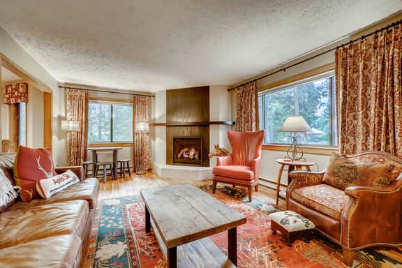 Casa de Montagne Home: High-End Log Home, Downtown Frisco - Image 2