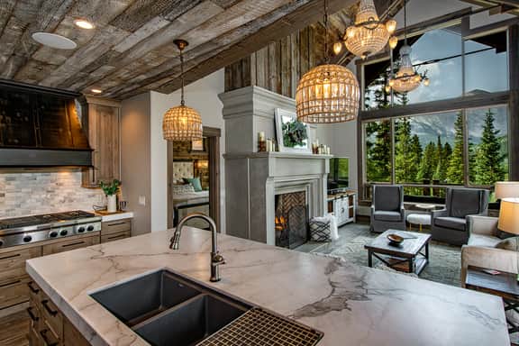 Quandary Estate Home: Luxurious, Breathtaking Views - Image 2