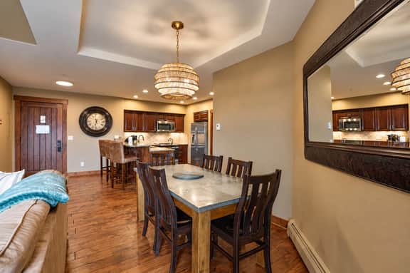 Crystal Peak Highpoint Condo: Ski In/Out, Mountain Views - Image 4
