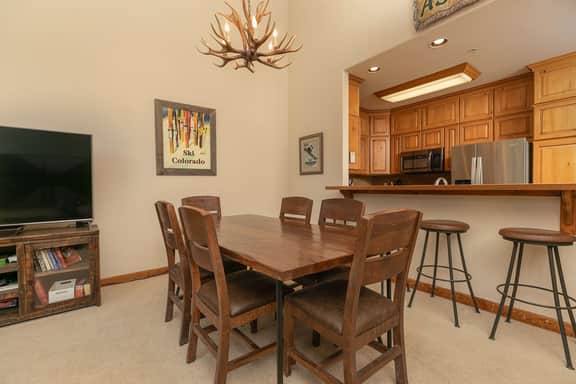 Riverbend Sawmill Run Condo: Ski In/Out Retreat - Image 5