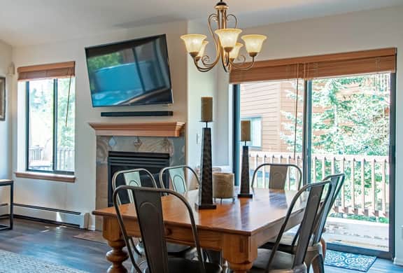 Park Forest Moose Pad Townhome: Hot Tub, On Shuttle Route - Image 3