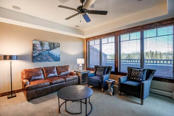 Crystal Peak Explorer Condo: Ski-In, Ski-Out Luxury - Image 2