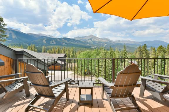 Lonestar Lodge: Sweeping Mountain Views, Hot Tub & Patio - Image 5