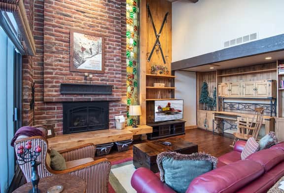Tamarisk Slalom Condo: Walk To The Slopes/Town - Image 3